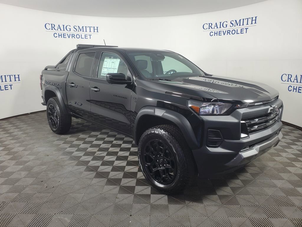 New 2026 Chevrolet Colorado Trail Boss w/ Midnight Edition AWD/4WD image 7