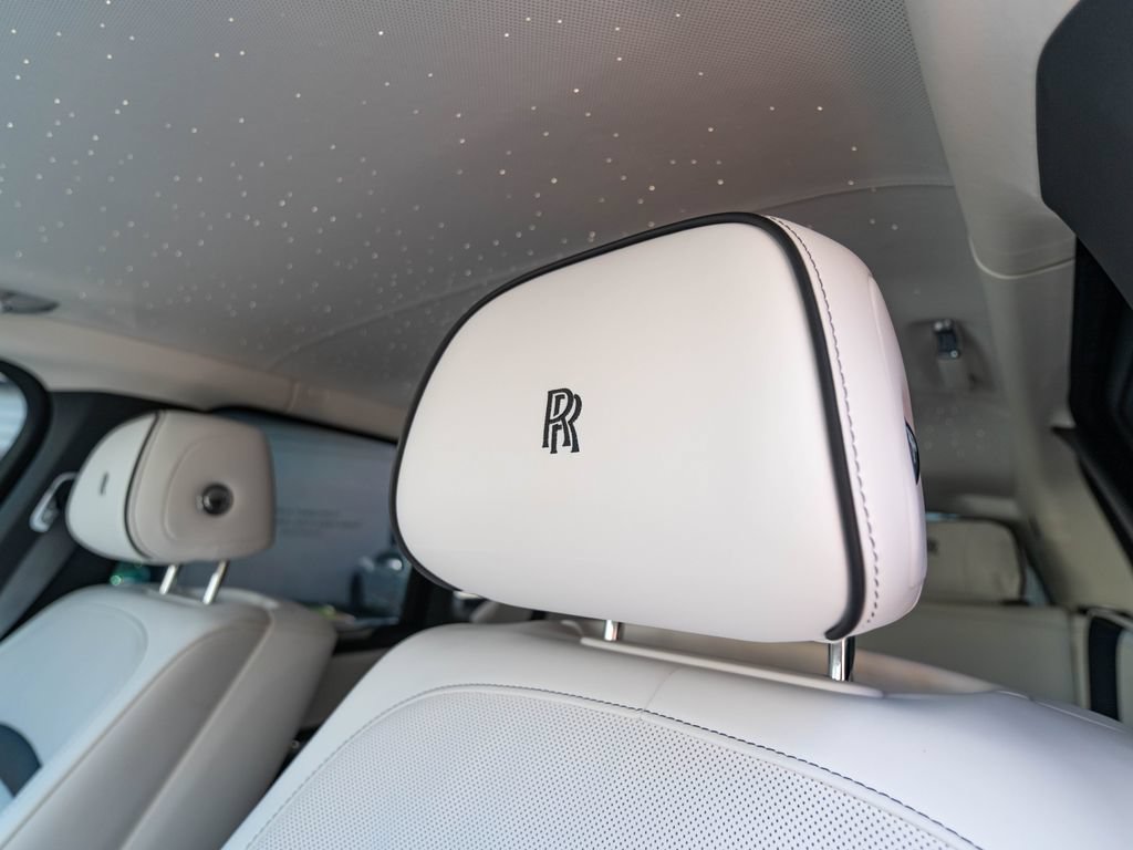 Used 2025 Rolls-Royce Cullinan Black Badge AWD/4WD image 10