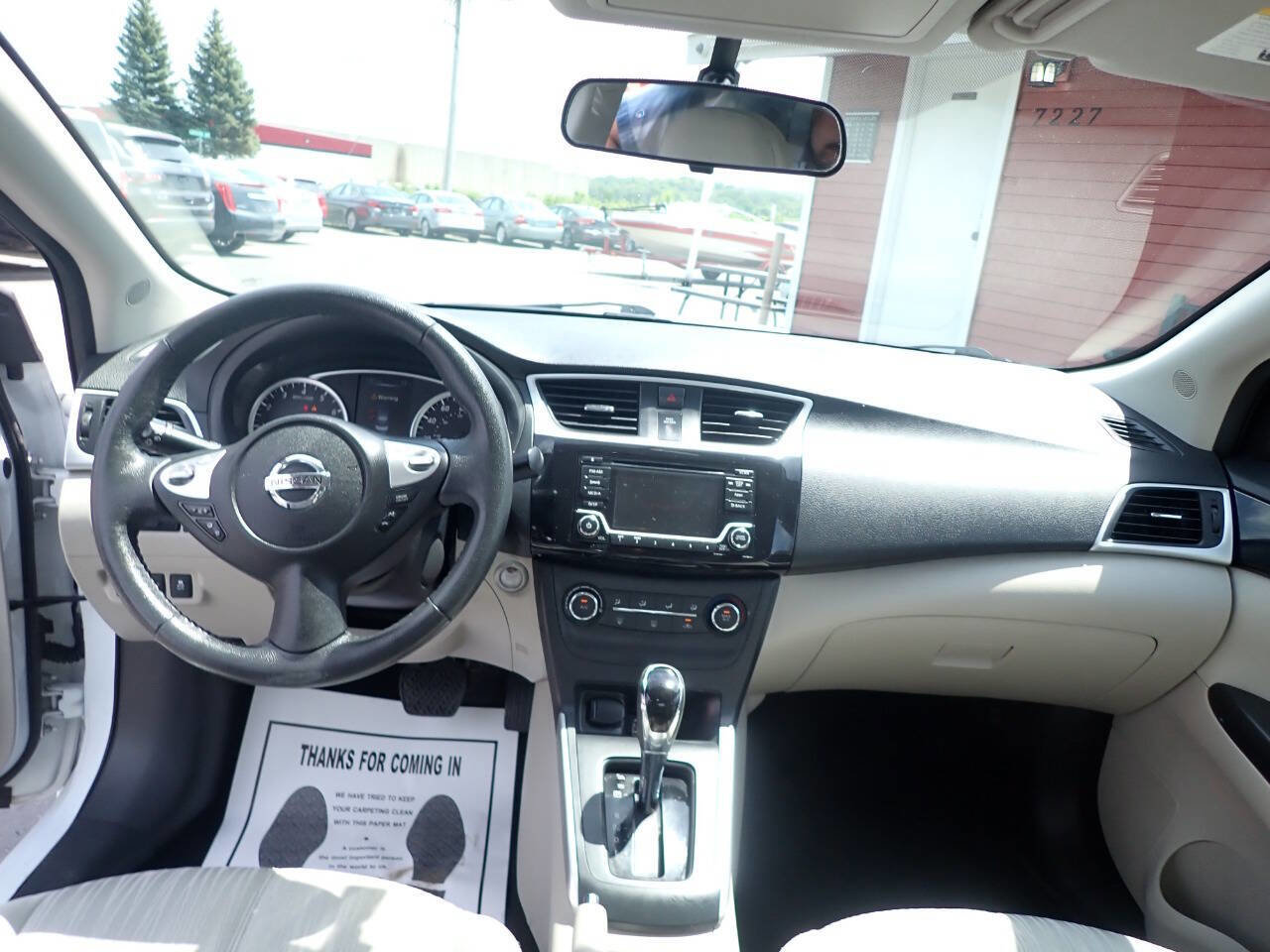 Used 2016 Nissan Sentra SV FWD image 10