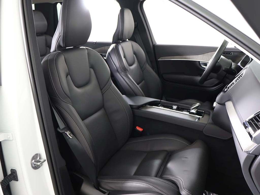 Used 2023 Volvo XC90 T8 Ultimate w/ Protection Package Premier AWD/4WD image 36
