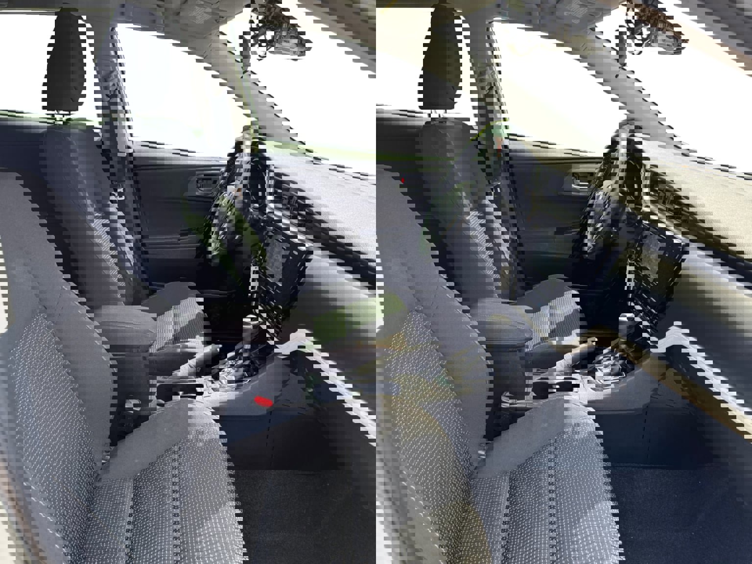 Used 2018 Toyota Corolla iM w/ Carpet Mat Package (TMS) image 16