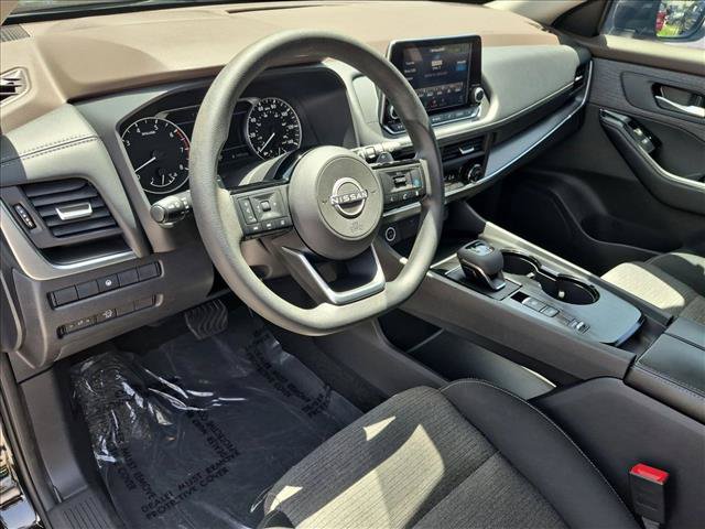 Used 2023 Nissan Rogue SV FWD image 10