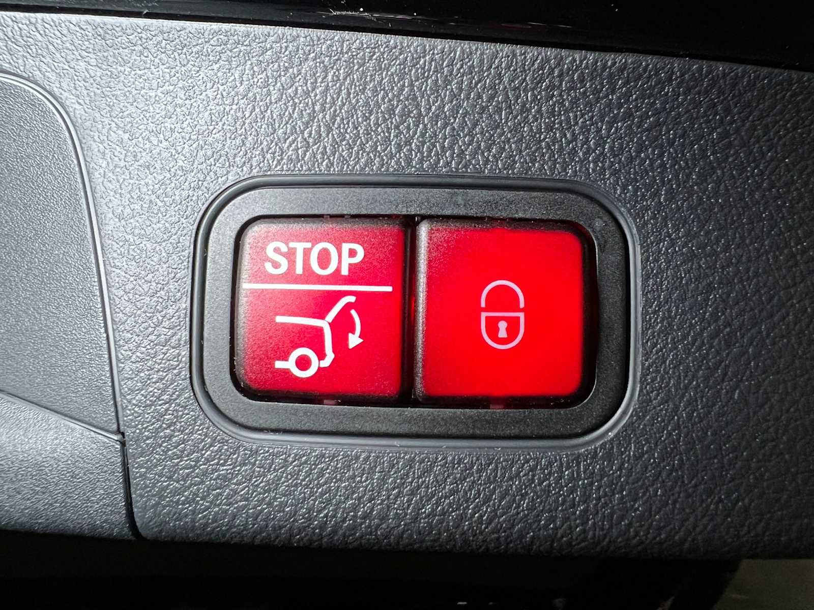 Certified 2025 Mercedes-Benz GLA 250 4MATIC image 16