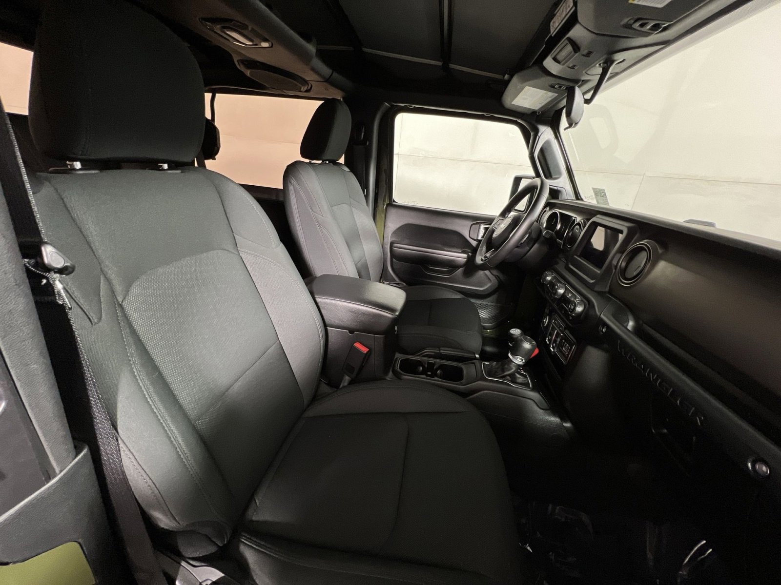 Used 2020 Jeep Wrangler Sport image 25