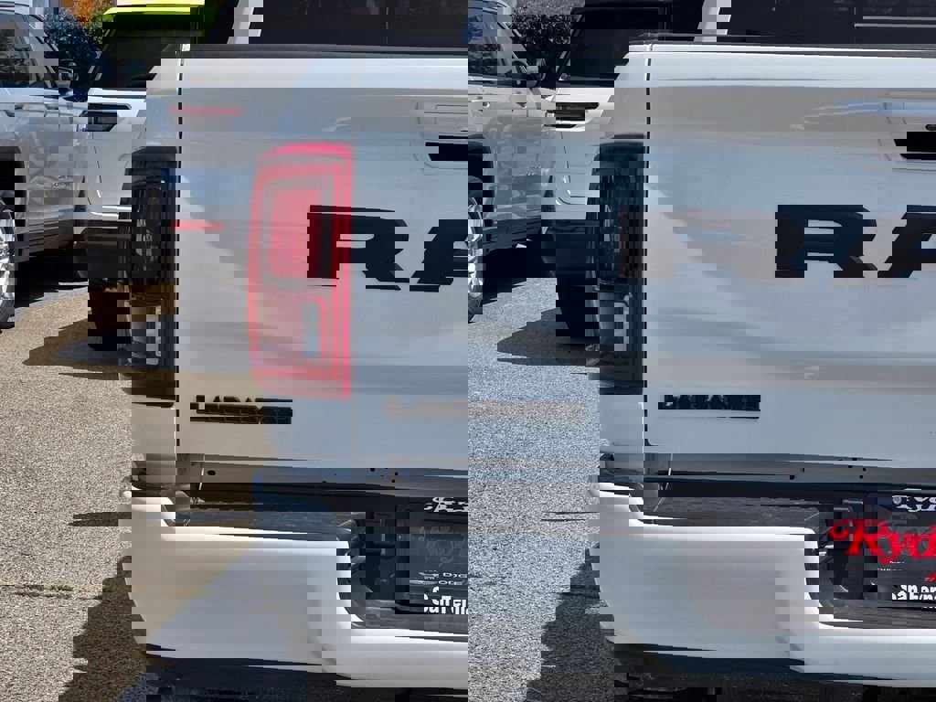 New 2026 RAM 2500 Laramie AWD/4WD image 6