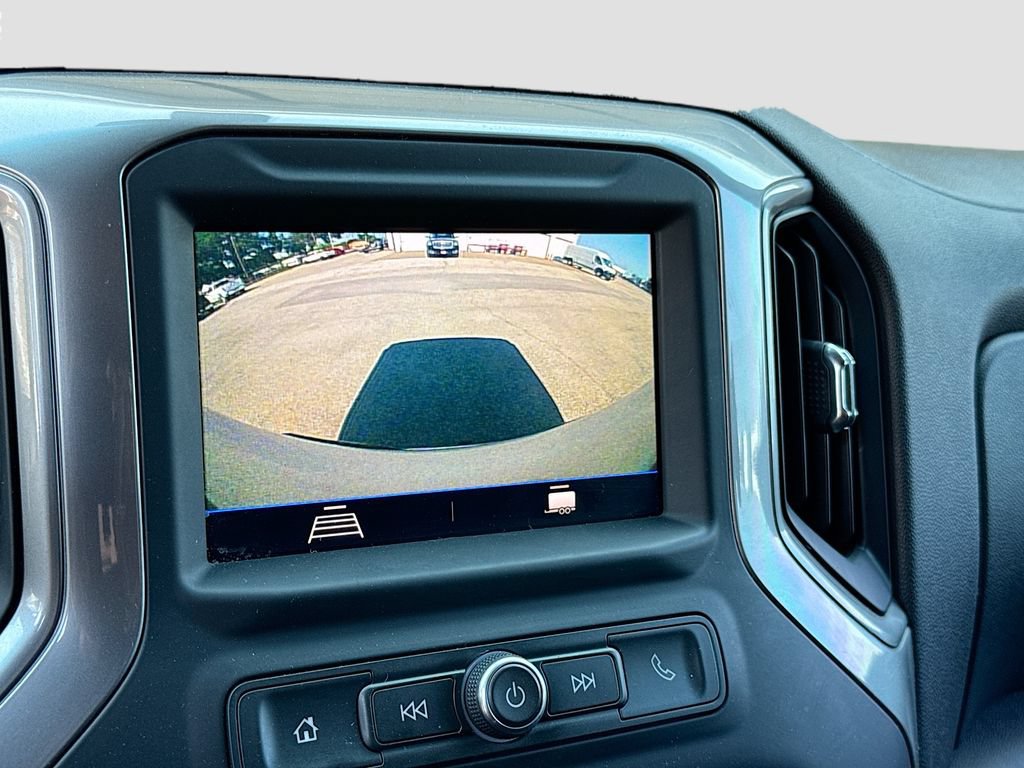 Used 2020 Chevrolet Silverado 1500 Custom w/ Custom Value Package AWD/4WD image 16