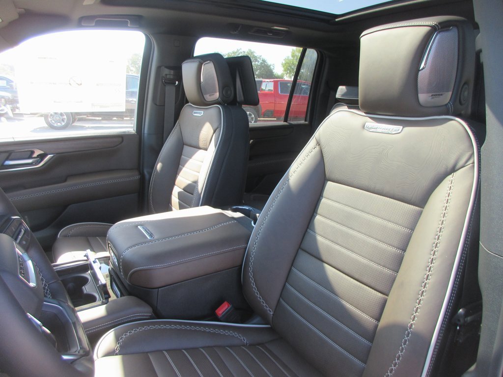 New 2026 GMC Yukon XL Denali Ultimate image 12