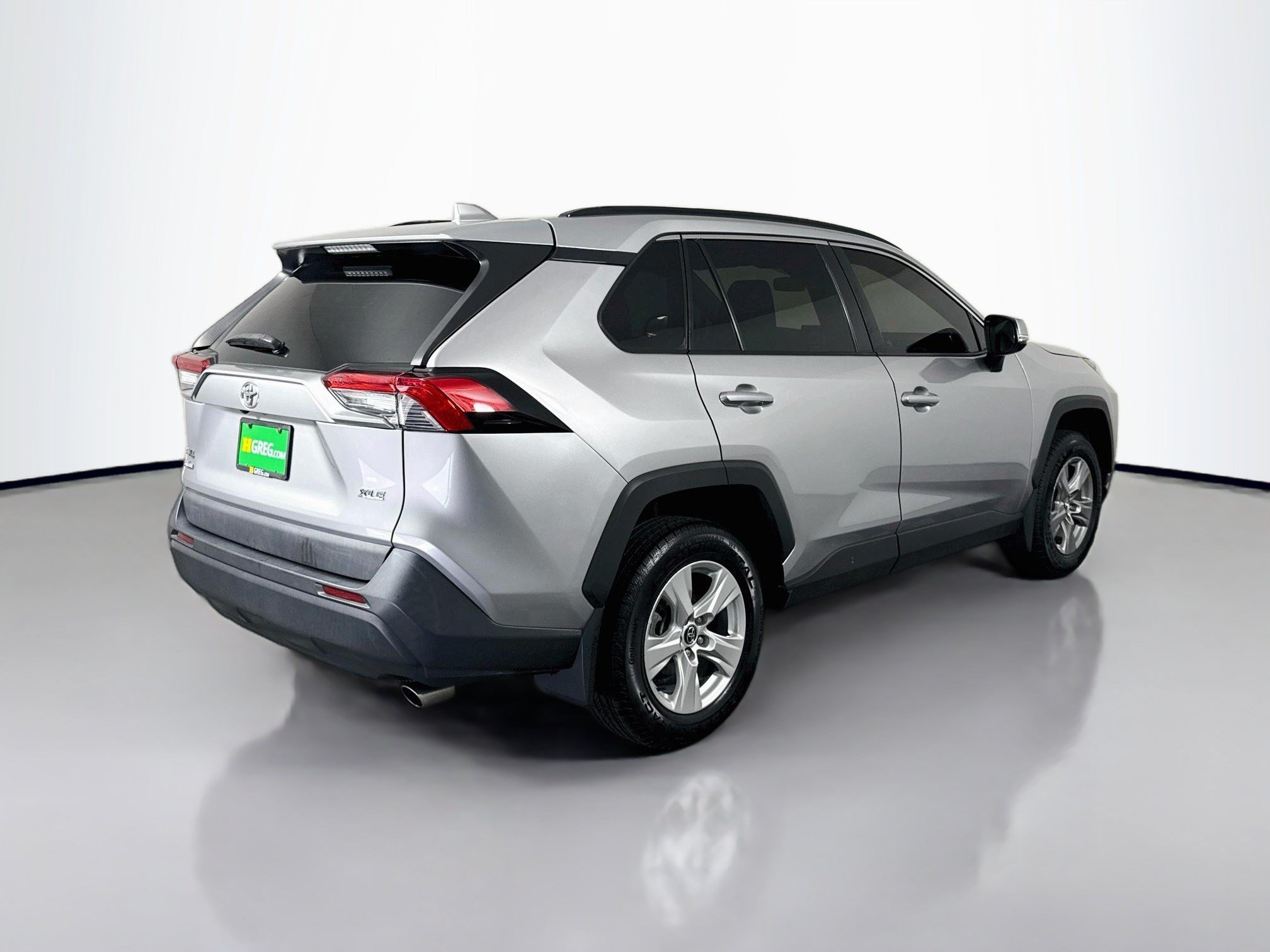 Used 2021 Toyota RAV4 XLE FWD image 10