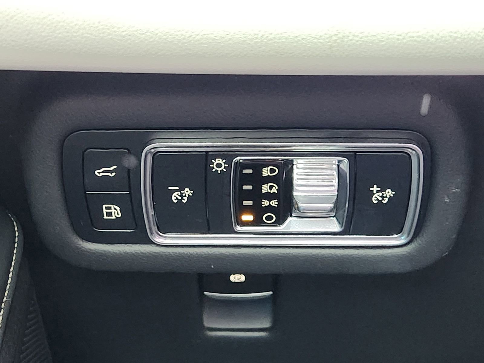 Used 2024 Lincoln Nautilus Premier image 25