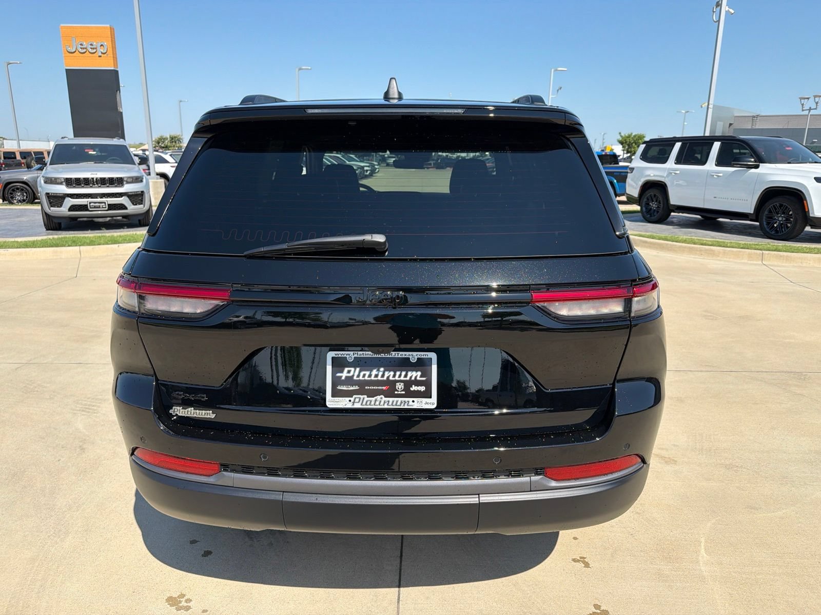 New 2026 Jeep Grand Cherokee Altitude AWD/4WD image 4