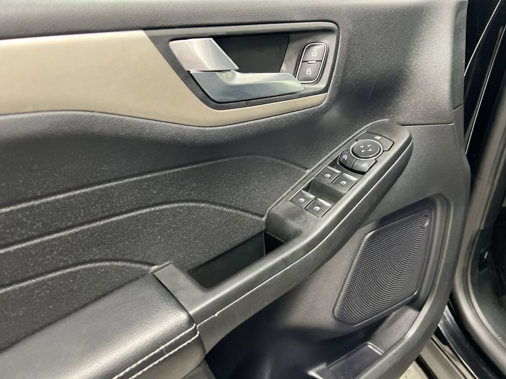 Used 2022 Ford Escape SEL AWD/4WD image 20