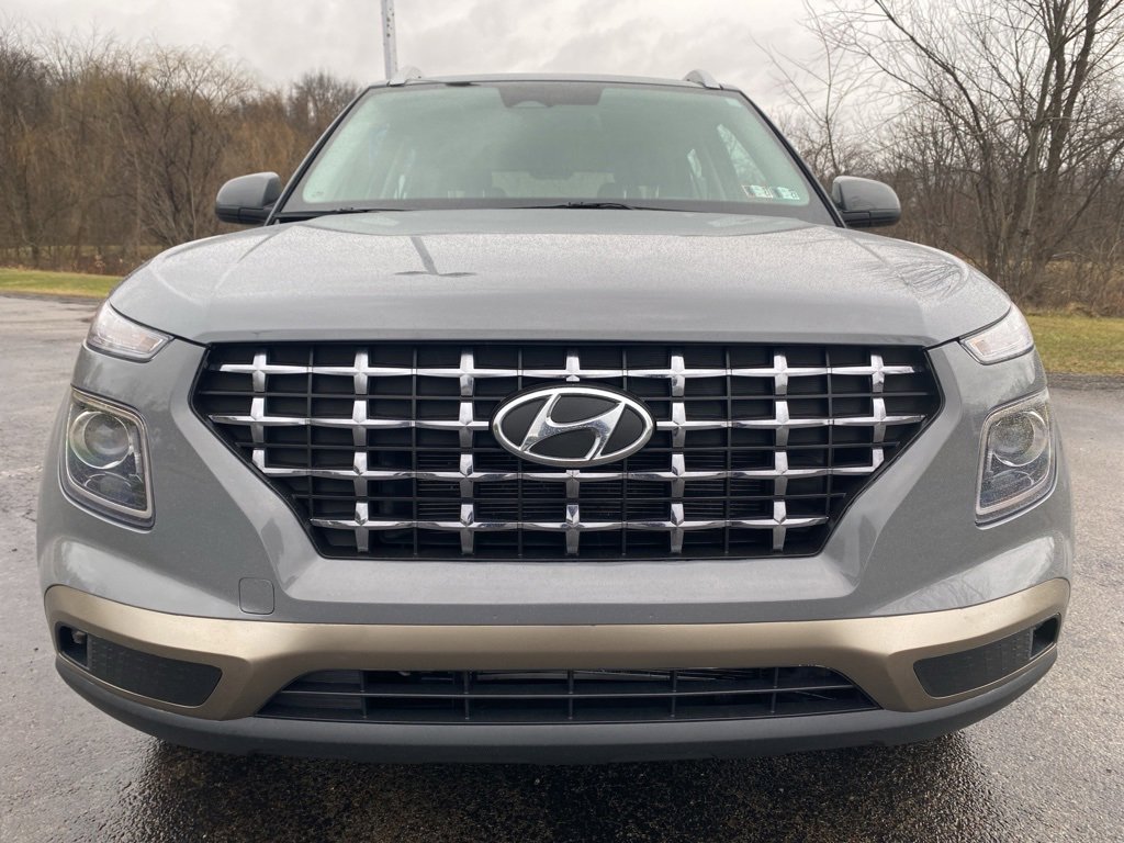 Used 2023 Hyundai Venue SEL image 8
