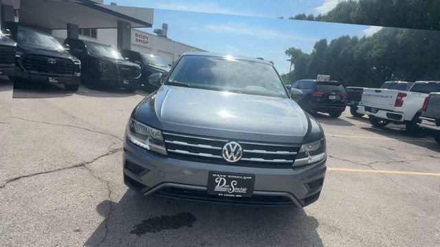 Used 2020 Volkswagen Tiguan SE w/ Panoramic Sunroof Package AWD/4WD image 3