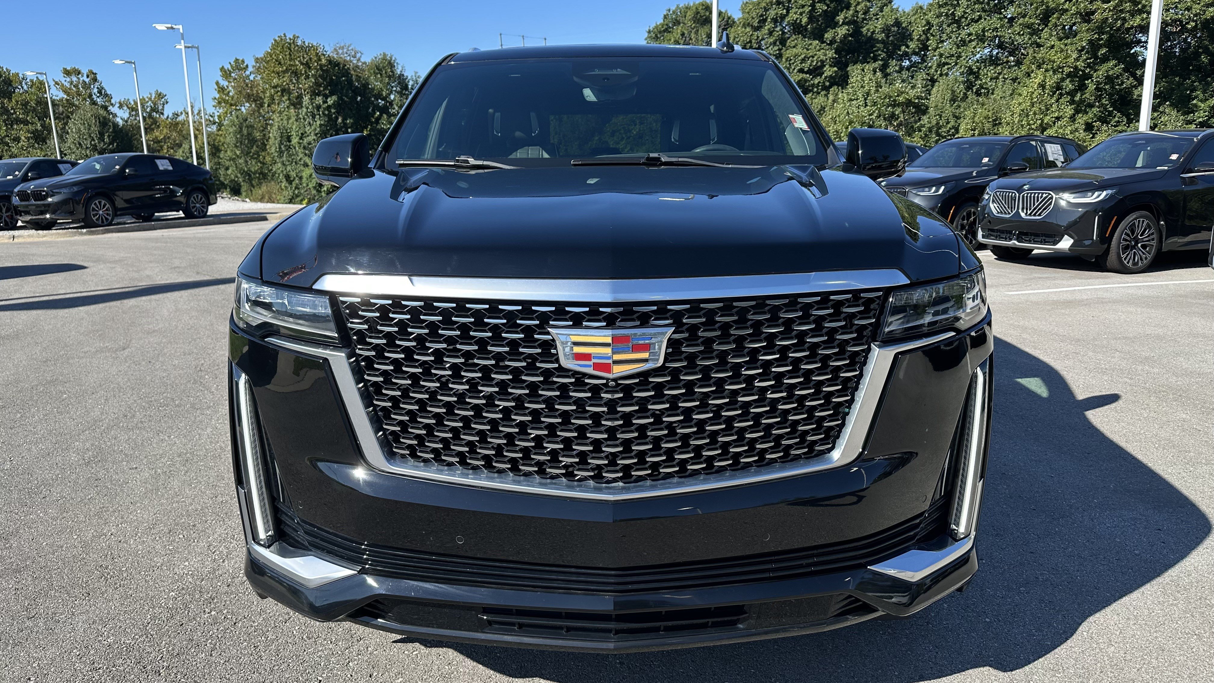 Used 2022 Cadillac Escalade Premium Luxury Platinum AWD/4WD image 3