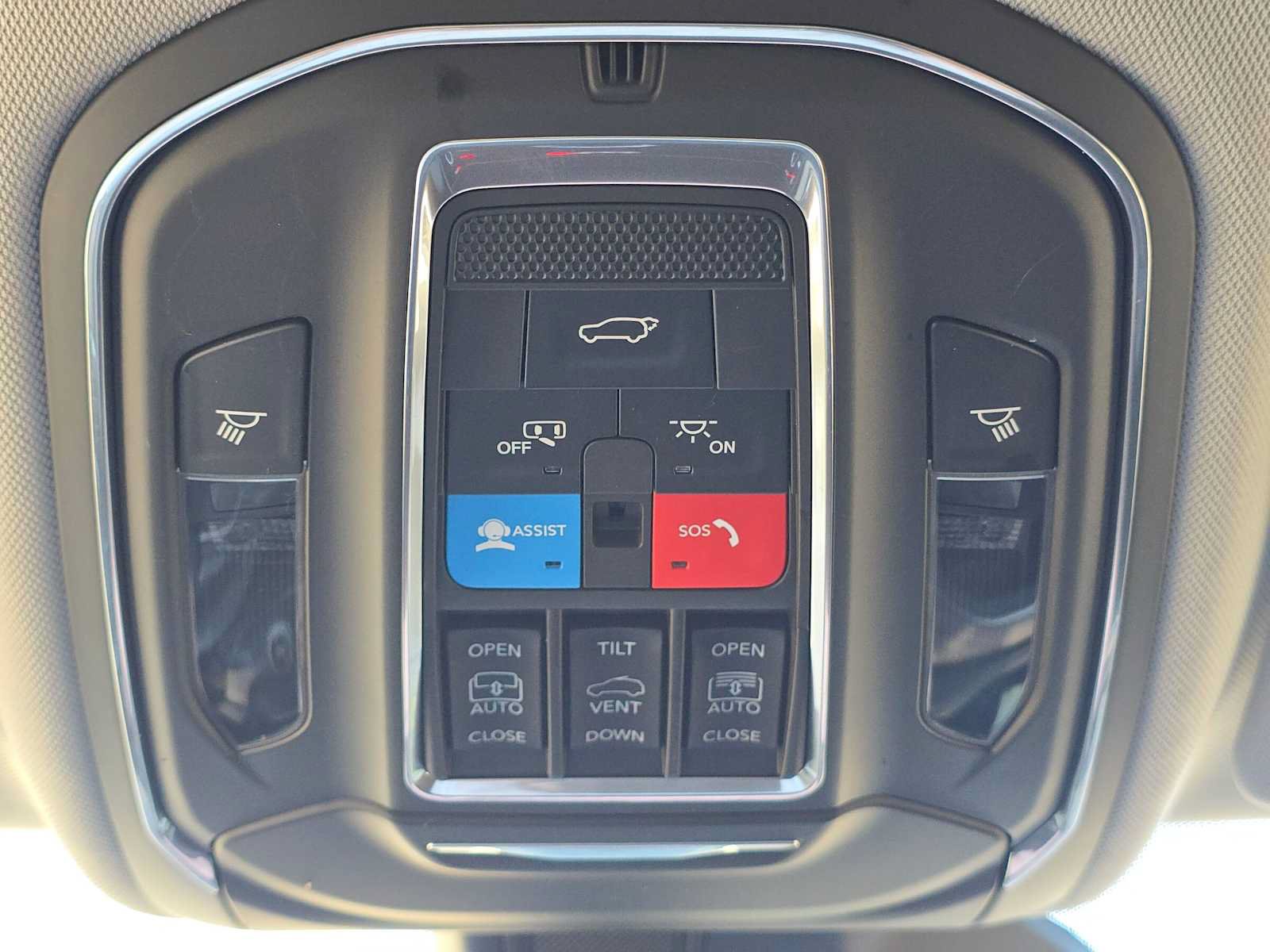 Used 2022 Jeep Grand Cherokee Limited 4xe w/ Luxury Tech Group II AWD/4WD image 34