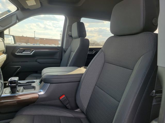 New 2026 Chevrolet Silverado 1500 LT Trail Boss w/ LPO, Dark Essentials Package AWD/4WD image 13