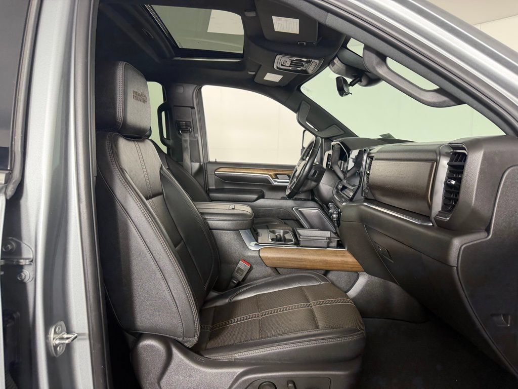 Used 2024 Chevrolet Silverado 3500 High Country w/ Technology Package AWD/4WD image 29