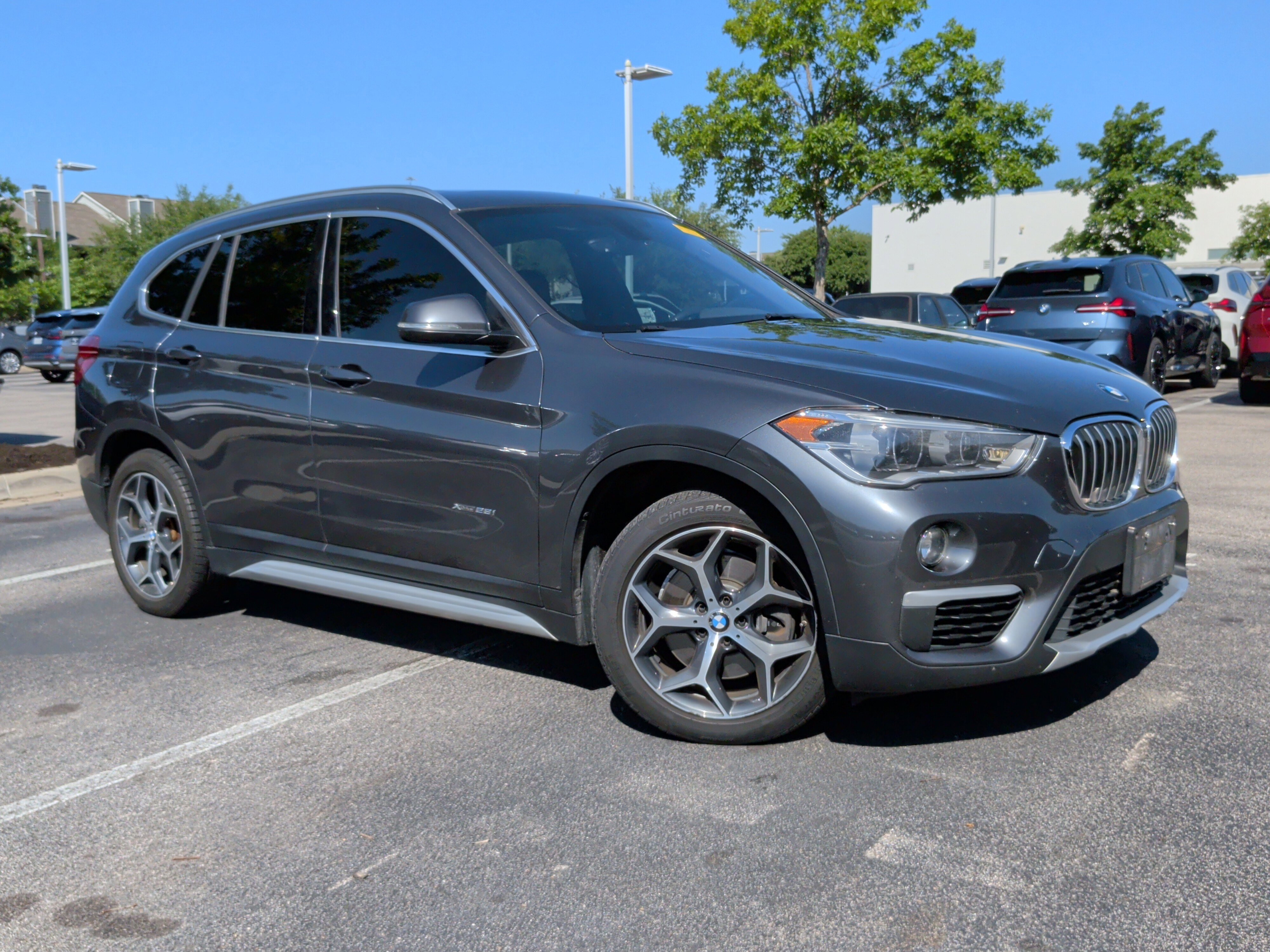 Used 2017 BMW X1 xDrive28i AWD/4WD image 2