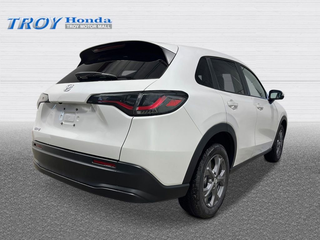 New 2026 Honda HR-V LX image 5
