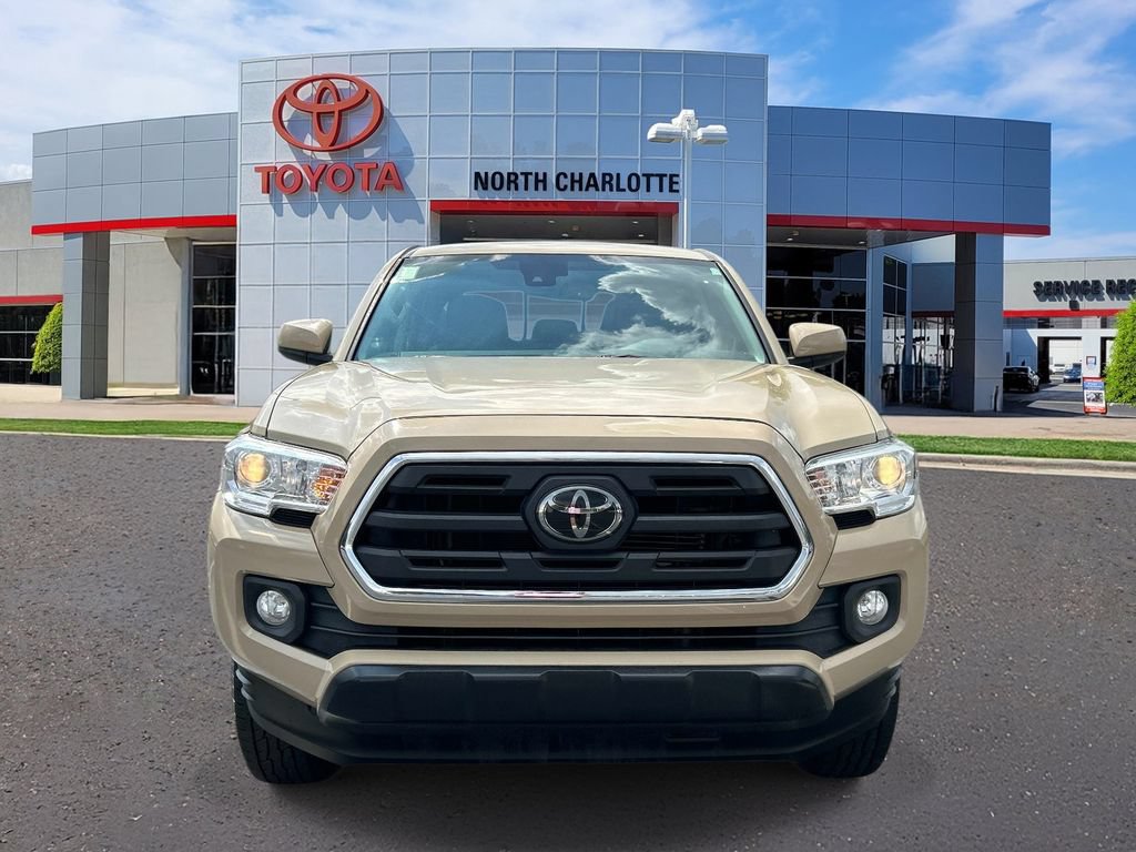 Used 2019 Toyota Tacoma SR5 RWD image 2