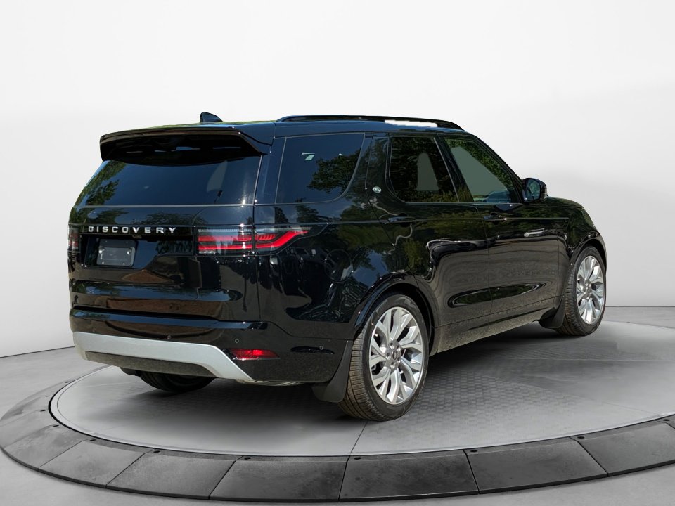 New 2026 Land Rover Discovery Limited Edition AWD/4WD image 7