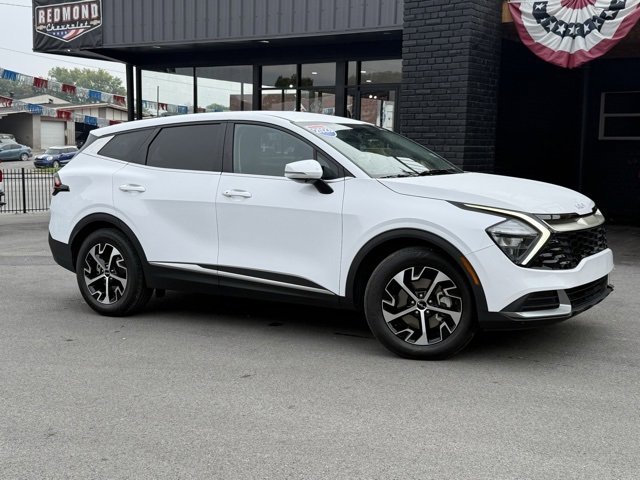 Used 2023 Kia Sportage EX image 2