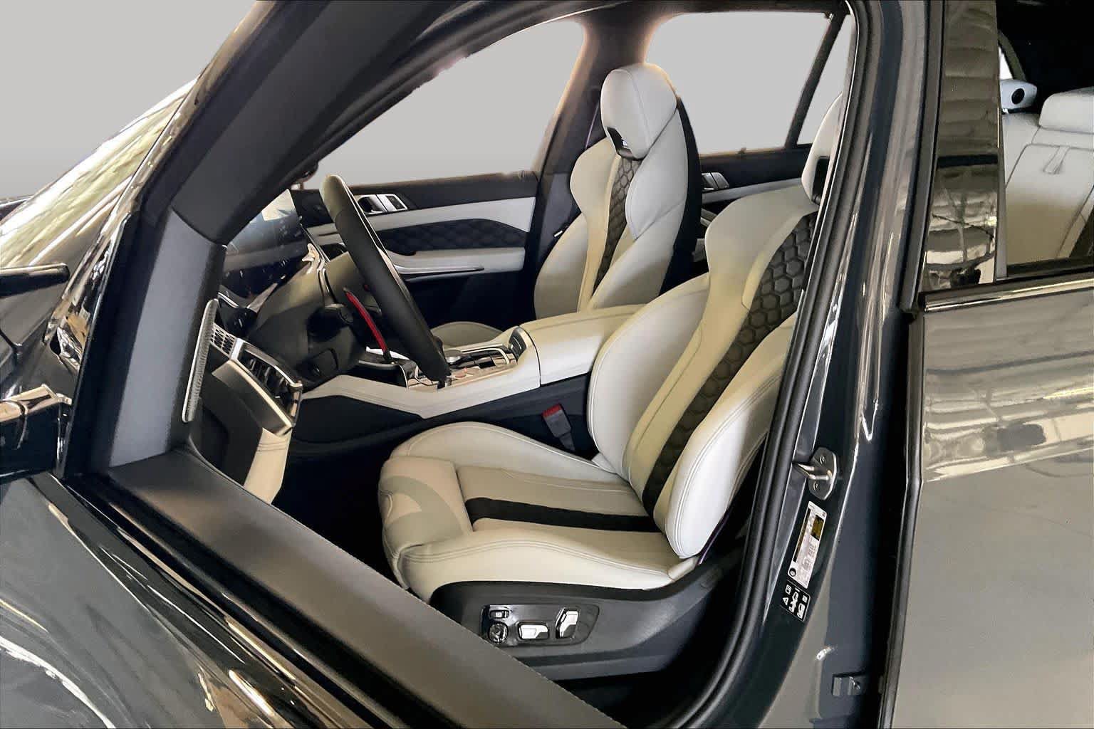 New 2026 BMW X5 M Competition w/ Executive Package AWD/4WD image 9