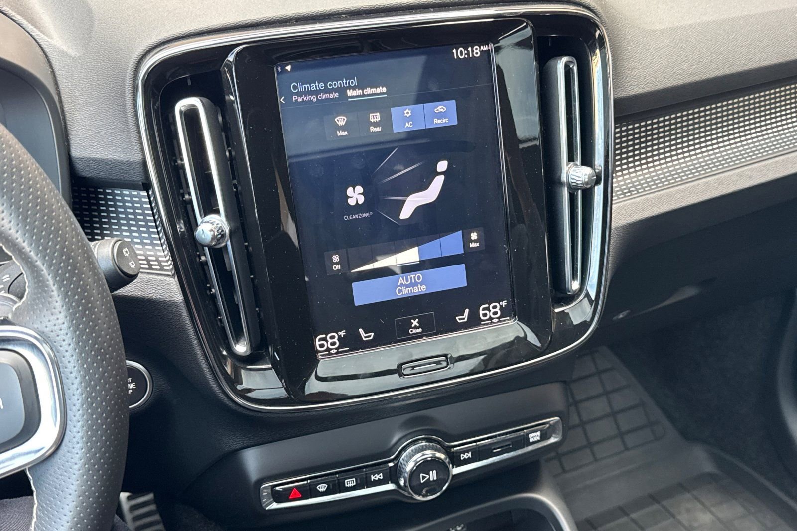 Used 2019 Volvo XC40 T5 R-Design image 23