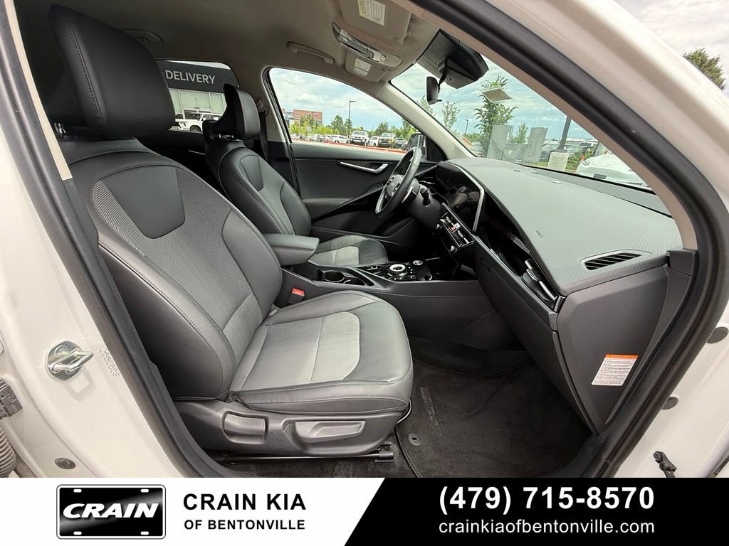Certified 2024 Kia Niro Wind FWD image 31