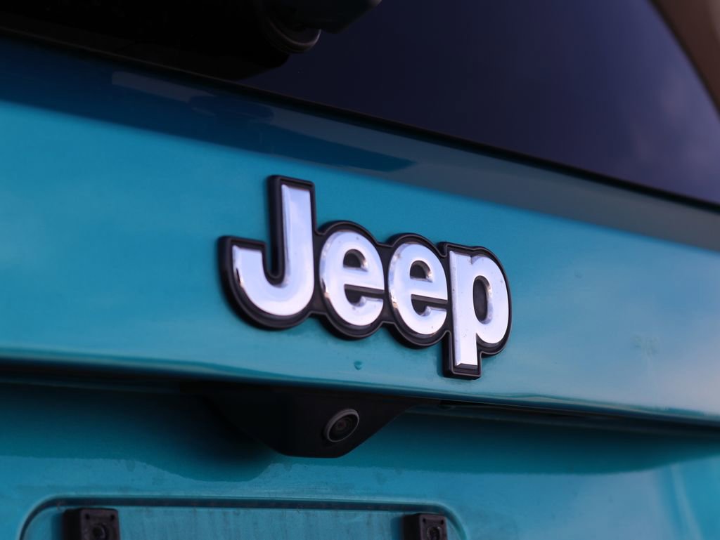 Used 2022 Jeep Renegade Limited w/ Sun, Sound & Wheels Group AWD/4WD image 13