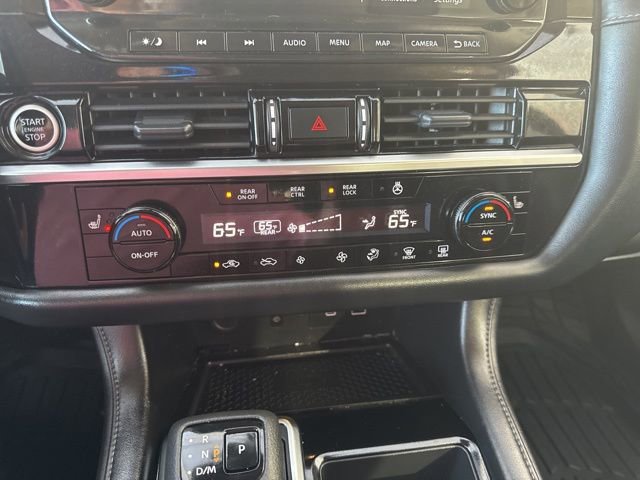 Used 2024 Nissan Pathfinder SL w/ Black Appearance Package image 20