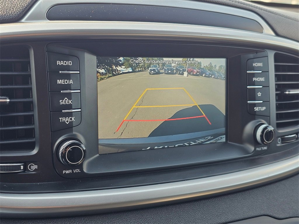 Used 2019 Kia Sorento LX image 26