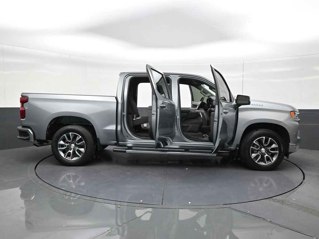 Used 2024 Chevrolet Silverado 1500 LT RWD image 30