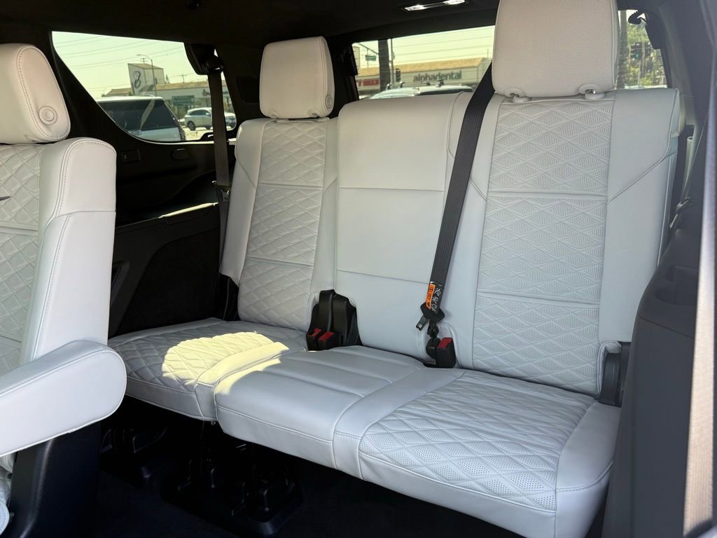 Used 2025 Cadillac Escalade V image 33
