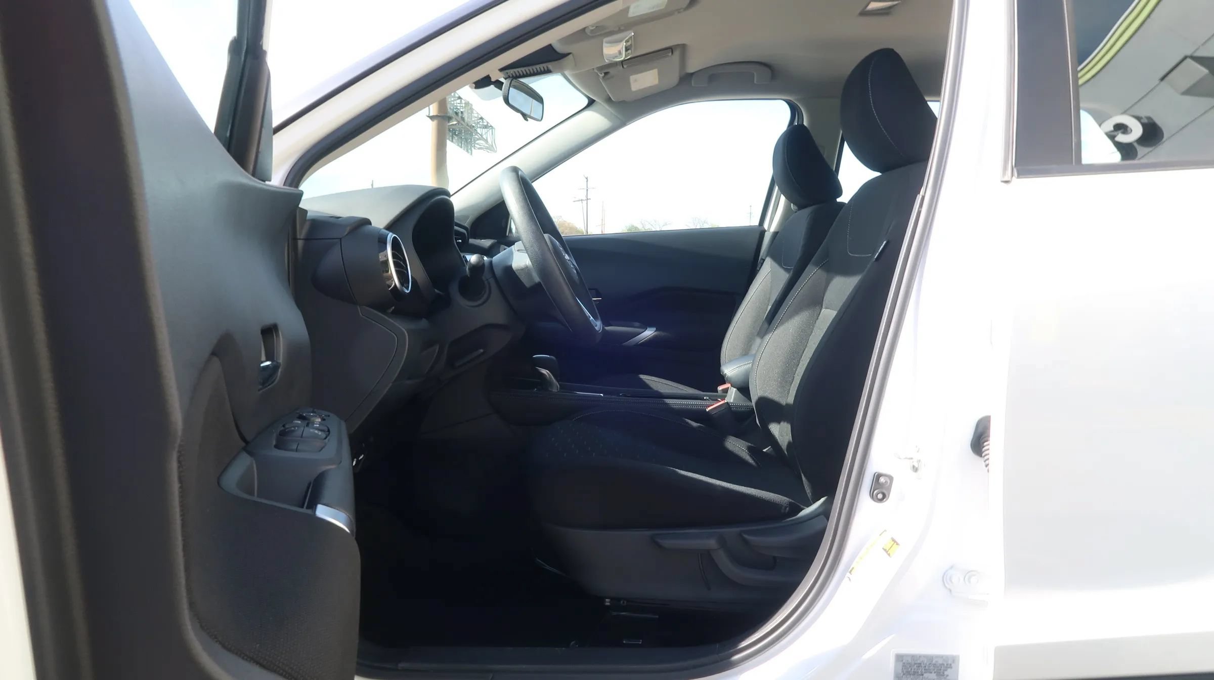 Used 2023 Nissan Kicks SV FWD image 16