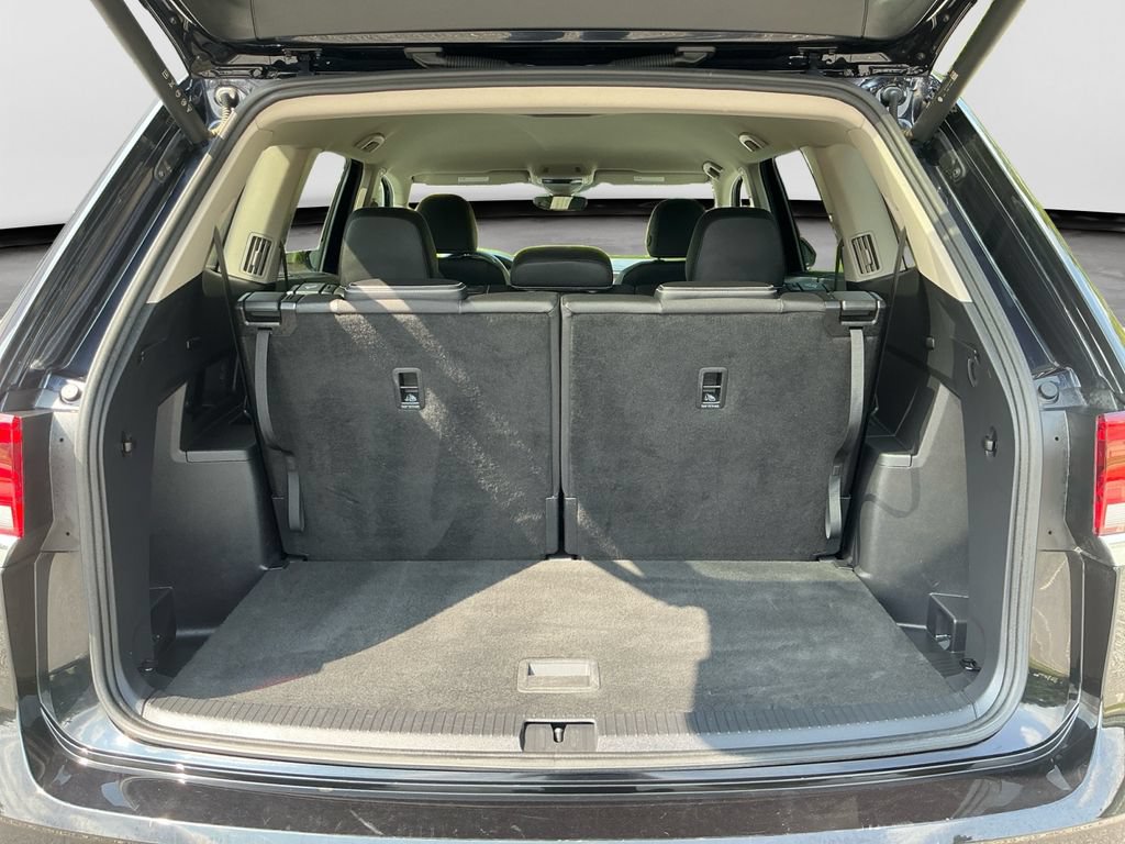 Used 2025 Volkswagen Atlas SE AWD/4WD image 17