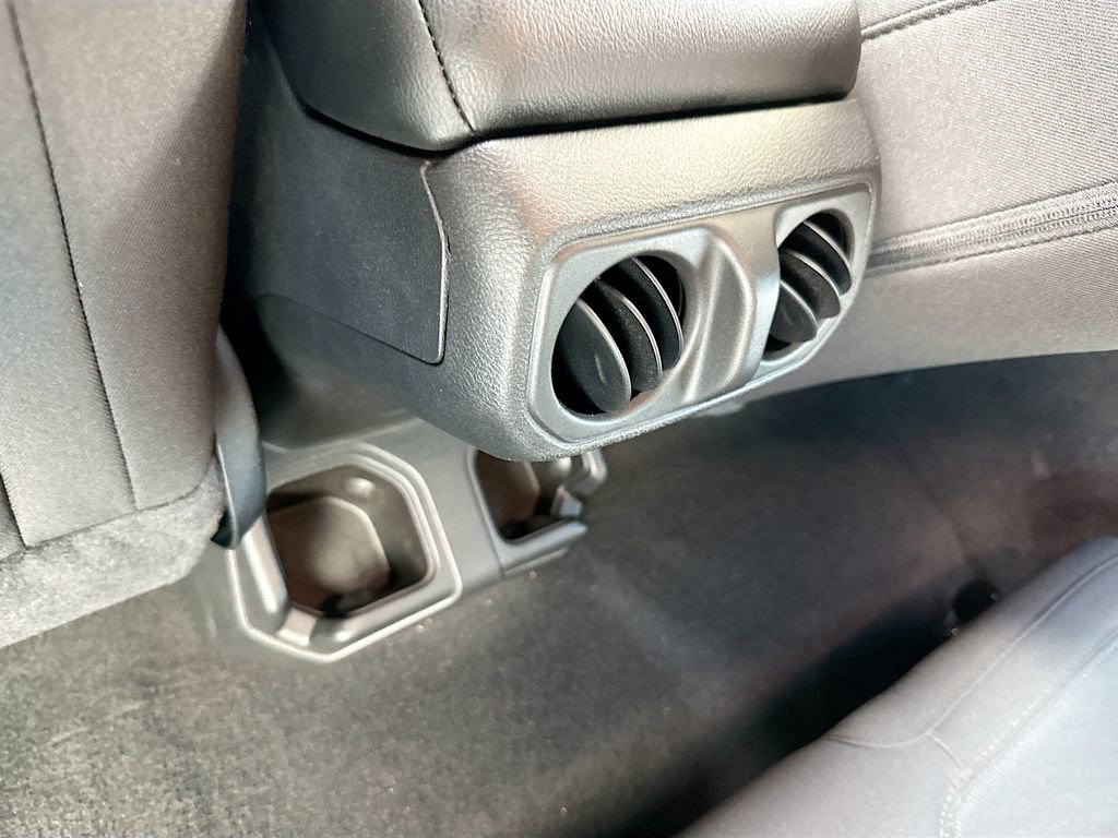 Used 2023 Jeep Wrangler Willys image 25