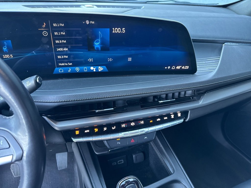 Used 2024 Cadillac XT4 Premium Luxury image 6