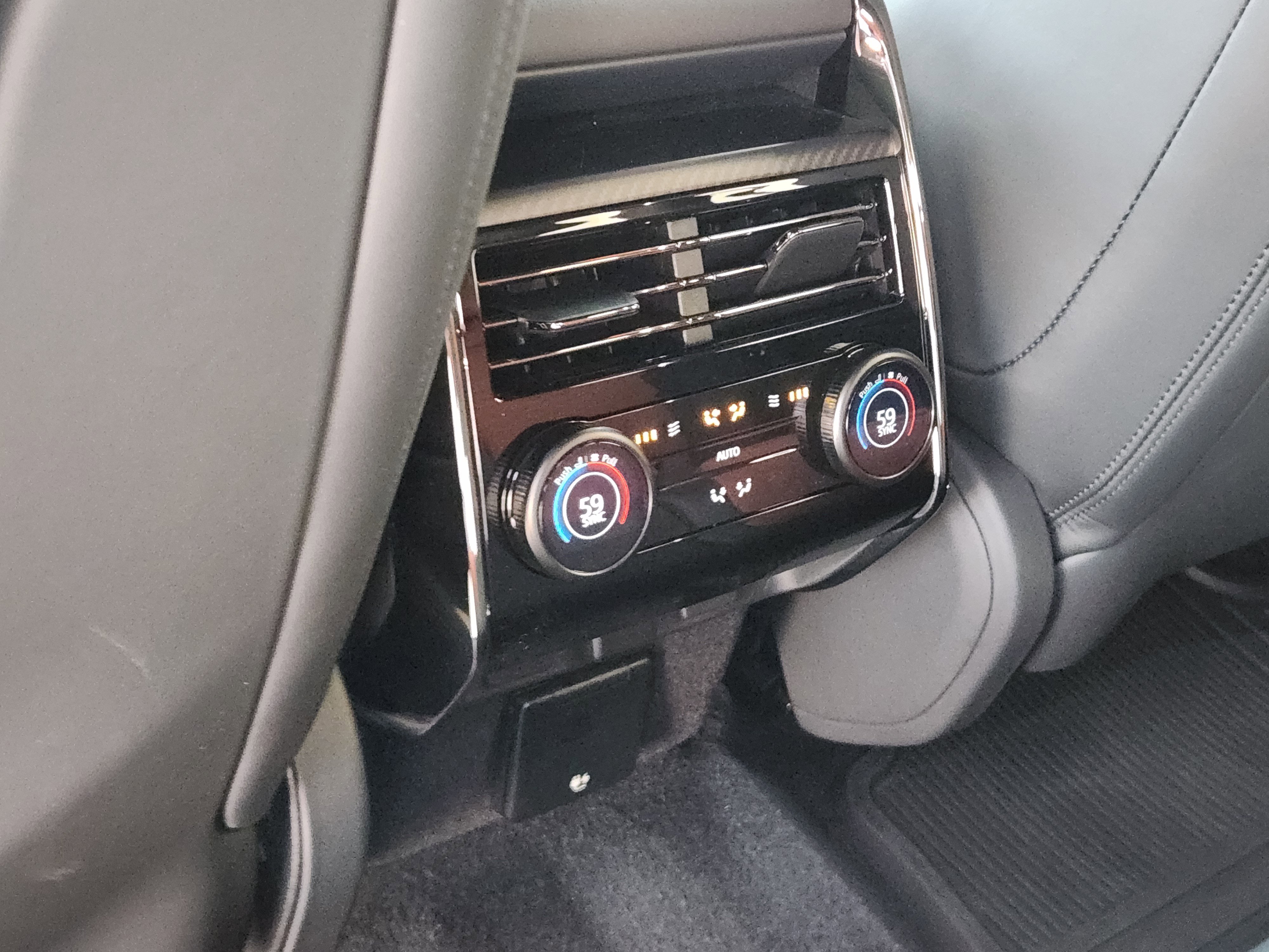 New 2025 Land Rover Range Rover Sport SV Edition Two image 31