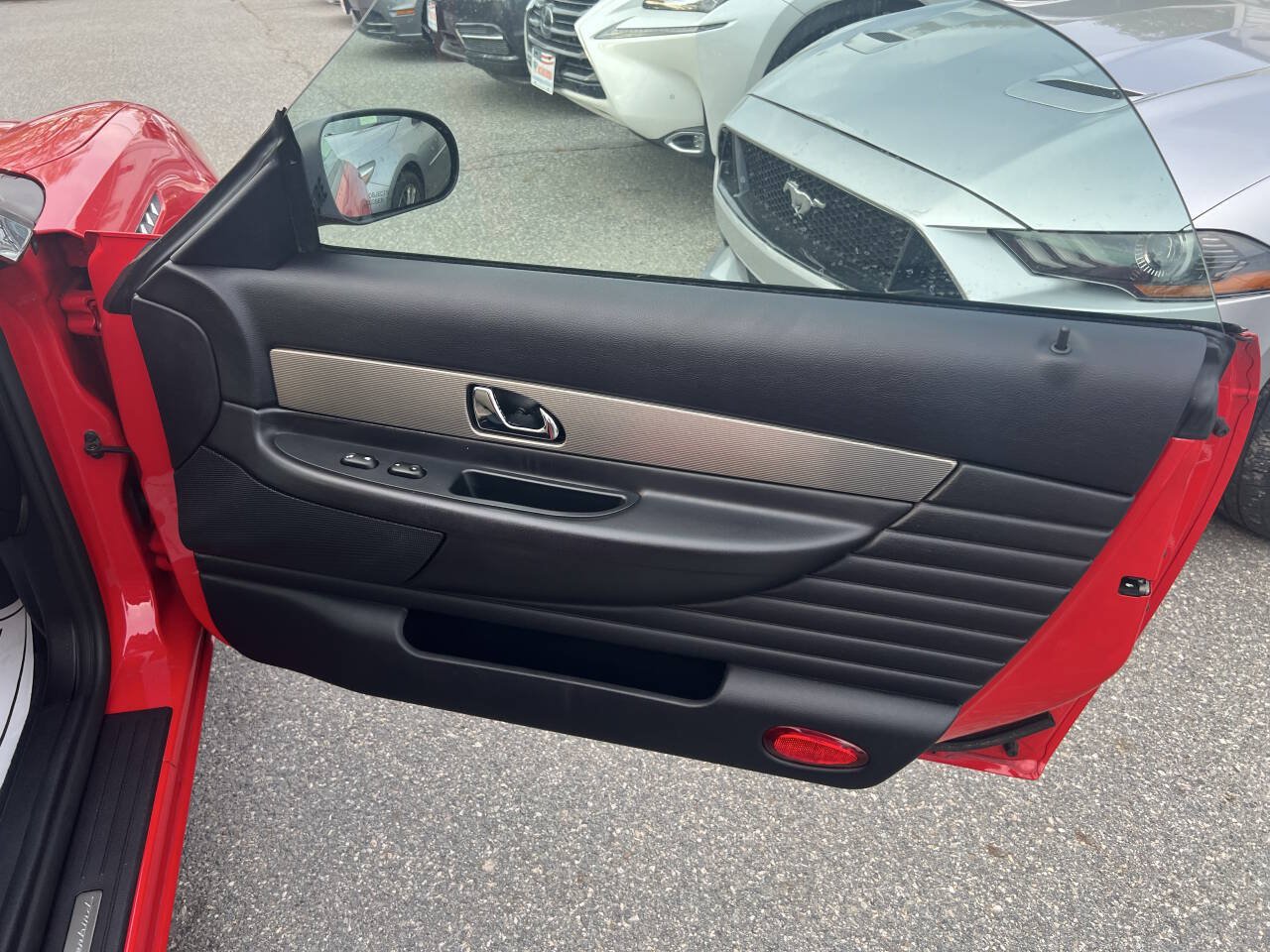 Used 2004 Ford Thunderbird RWD image 32