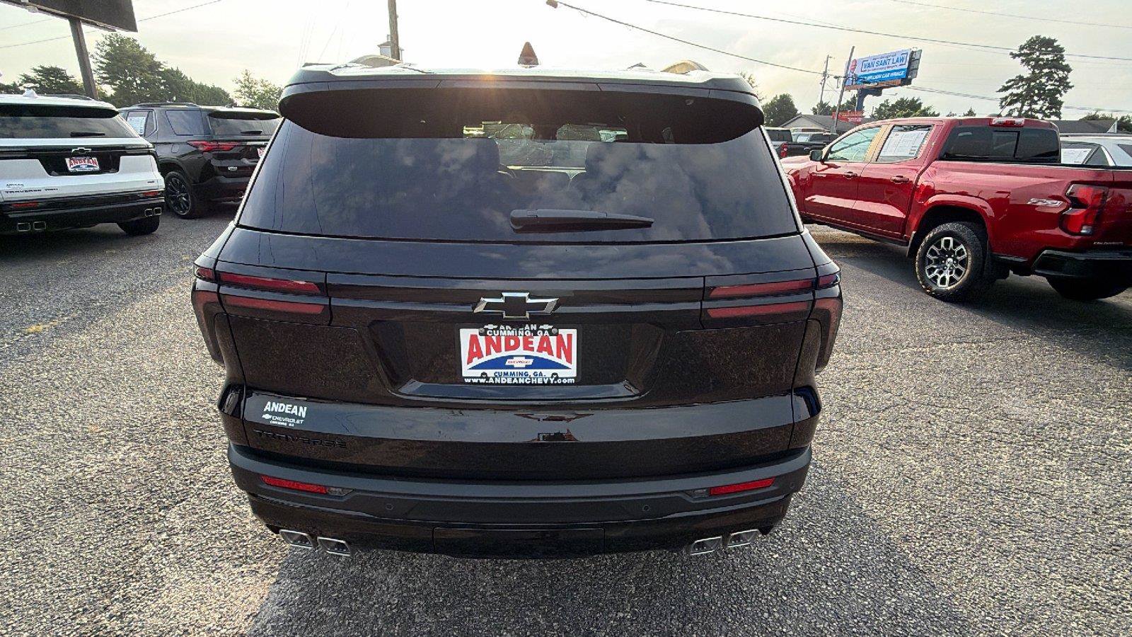 New 2027 Chevrolet Traverse LT w/ Midnight/Sport Edition FWD image 9