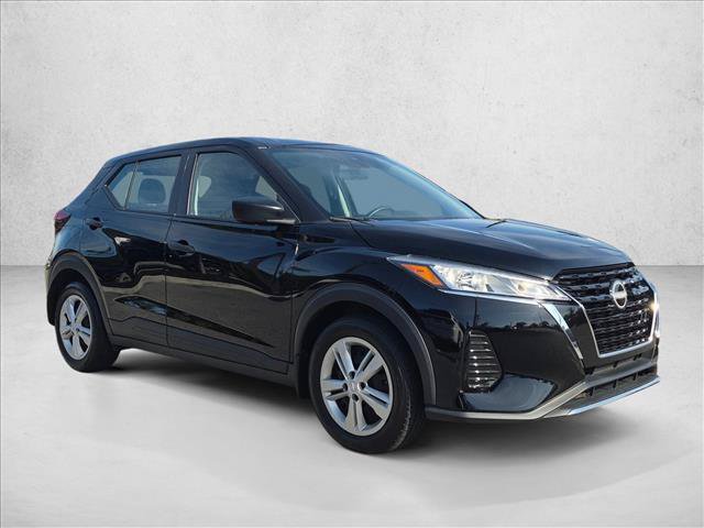 Used 2023 Nissan Kicks S FWD image 3