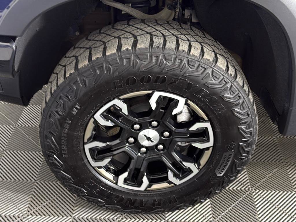 Used 2024 Chevrolet Silverado 1500 ZR2 image 11