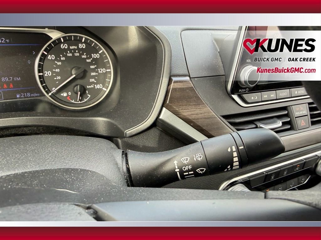 Used 2025 Nissan Altima 2.5 SV image 11