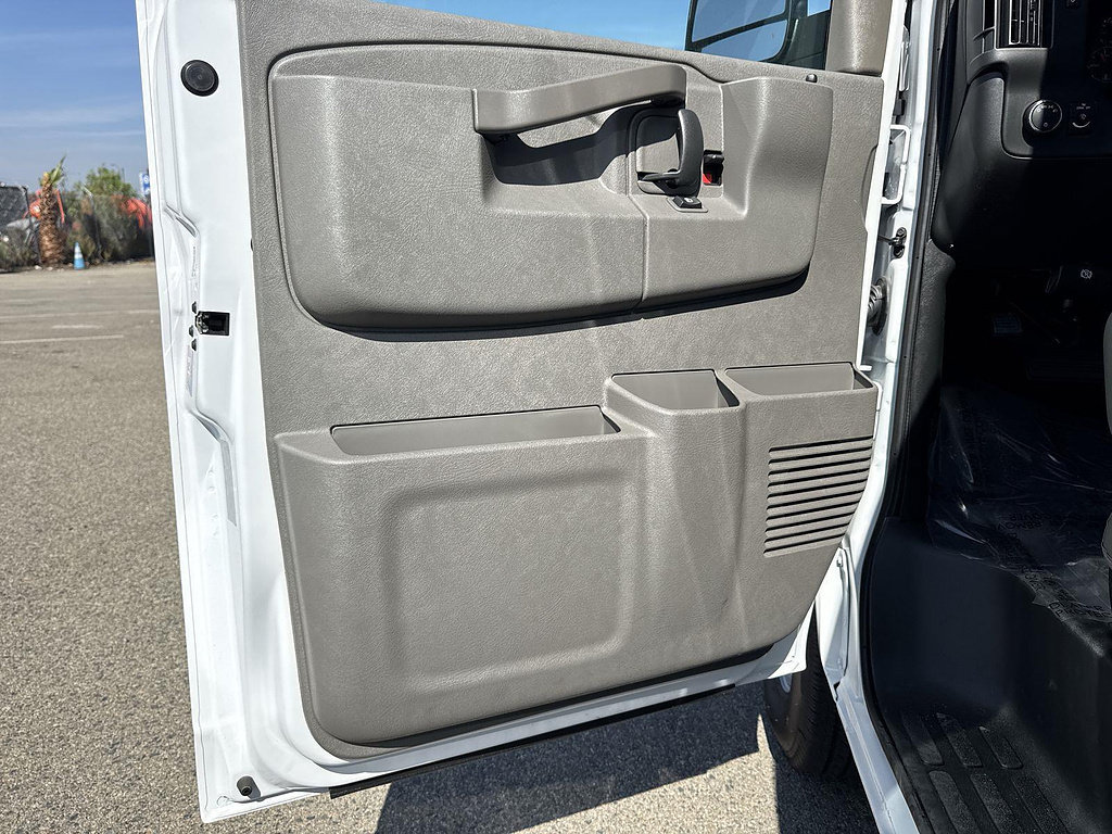 New 2026 GMC Savana 2500 w/ Driver Convenience Package RWD image 15