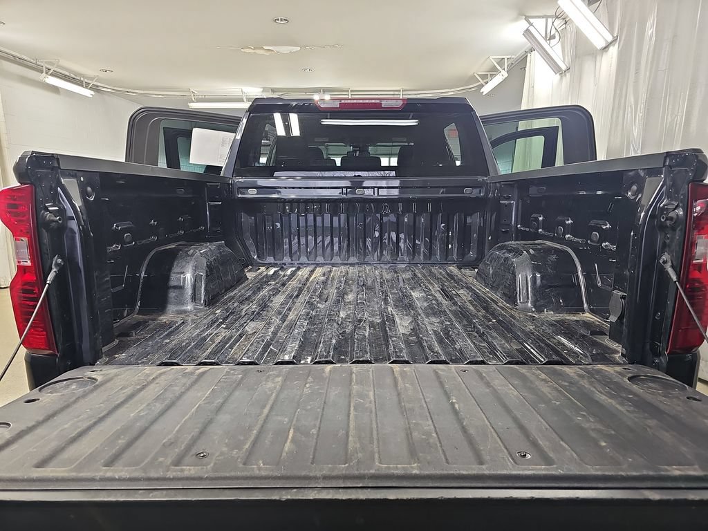 Certified 2024 Chevrolet Silverado 1500 LT AWD/4WD image 15