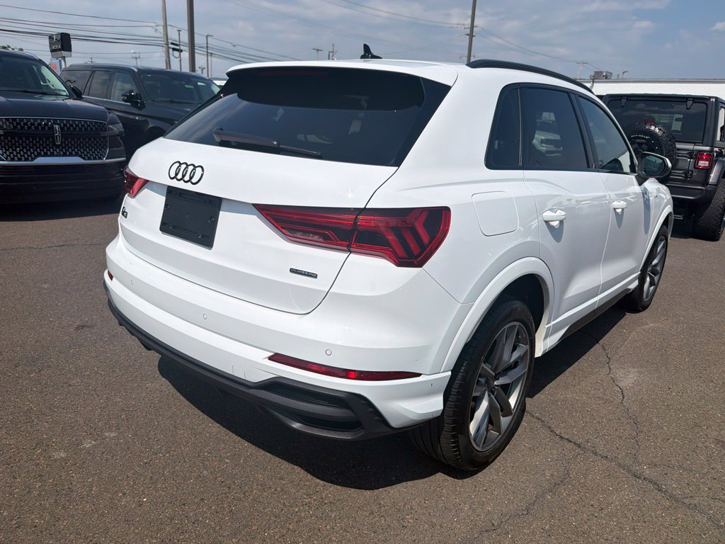 Used 2024 Audi Q3 2.0T Premium w/ Convenience Package AWD/4WD image 5