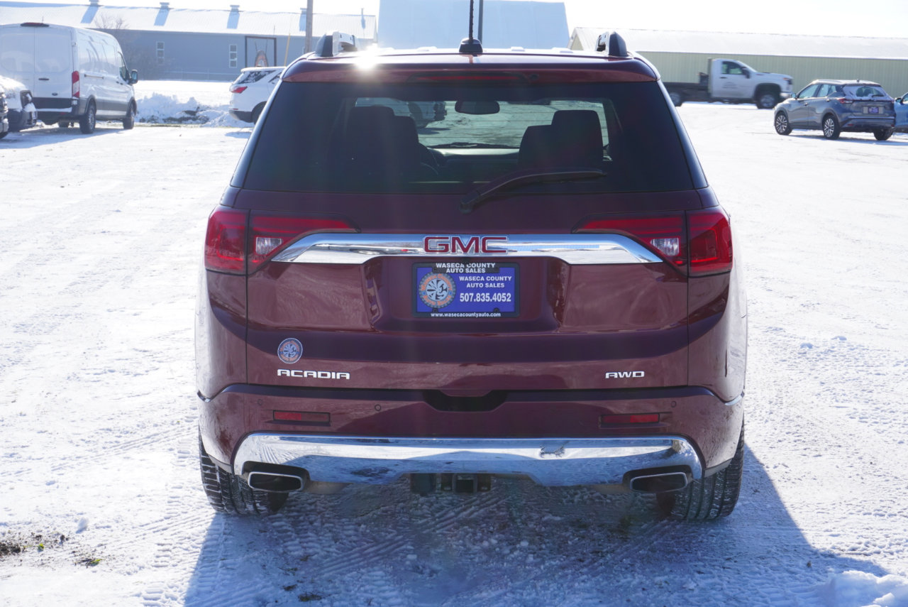 Used 2018 GMC Acadia Denali w/ Technology Package image 4