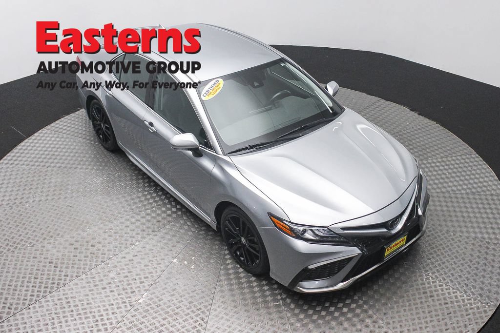Used 2023 Toyota Camry XSE FWD image 3