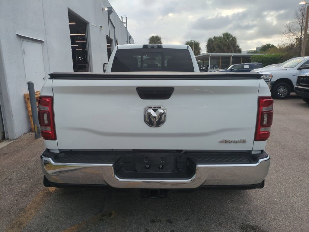 Used 2024 RAM 3500 Tradesman w/ Chrome Appearance Group image 7